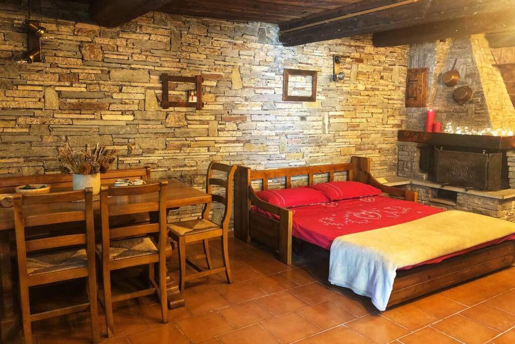 Monolocale Rustico Di Montagna Daire Antey-Saint-André Dış mekan fotoğraf