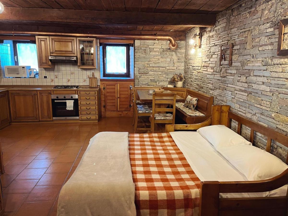 Monolocale Rustico Di Montagna Daire Antey-Saint-André Dış mekan fotoğraf